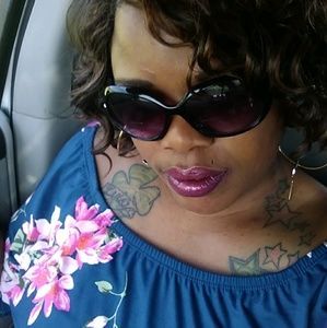 Meet your Posher, Stacy